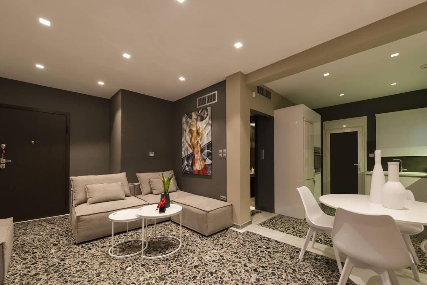 Ma Maison Nο 1, Penthouse, Acropolis And Lycabettus View, Ultra High Speed Internet 300 Mbps, 15' To Acropolis By Metro, 1' From Metro Station Athènes Extérieur photo