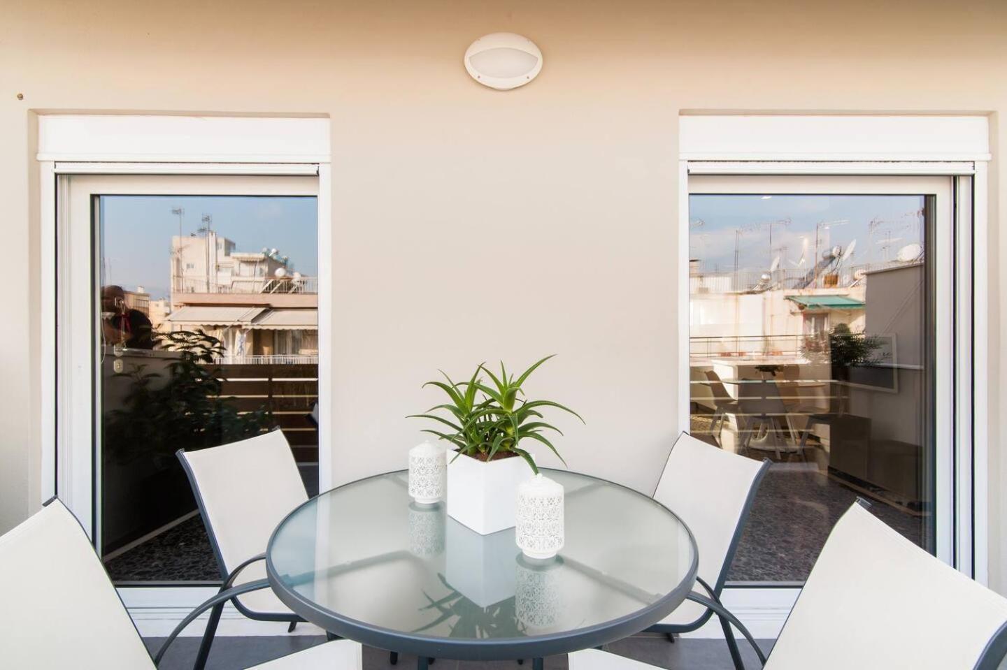 Ma Maison Nο 1, Penthouse, Acropolis And Lycabettus View, Ultra High Speed Internet 300 Mbps, 15' To Acropolis By Metro, 1' From Metro Station Athènes Extérieur photo