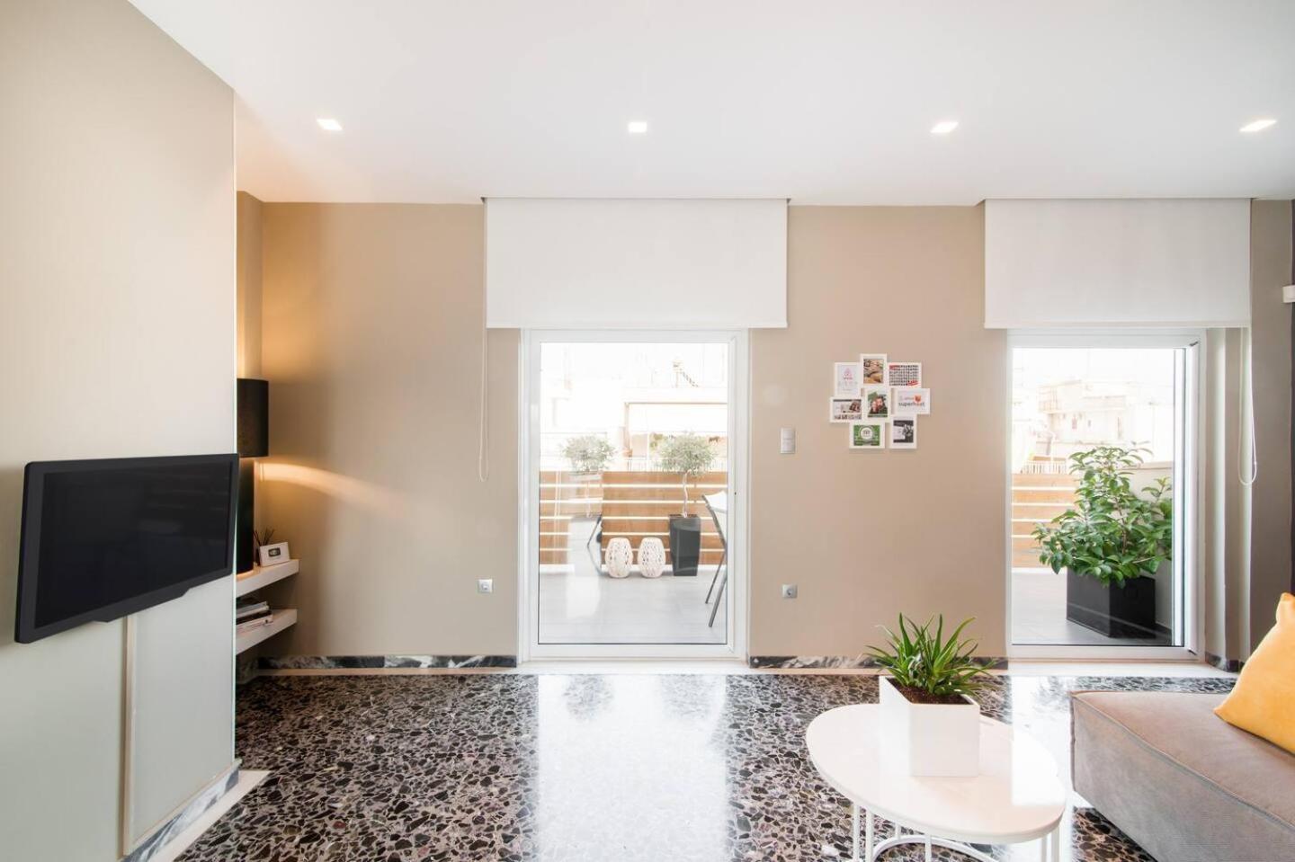 Ma Maison Nο 1, Penthouse, Acropolis And Lycabettus View, Ultra High Speed Internet 300 Mbps, 15' To Acropolis By Metro, 1' From Metro Station Athènes Extérieur photo